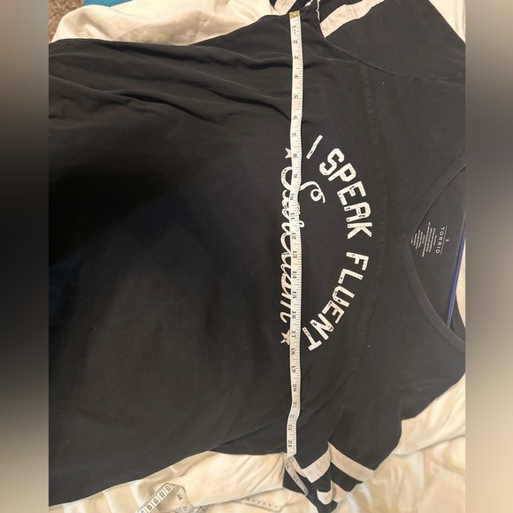 Torrid Graphic Tee “I speak Fluent Sarcasm” Navy - Picture 2 of 4